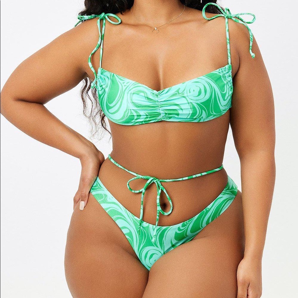 Frankie’s Bikinis bikini set